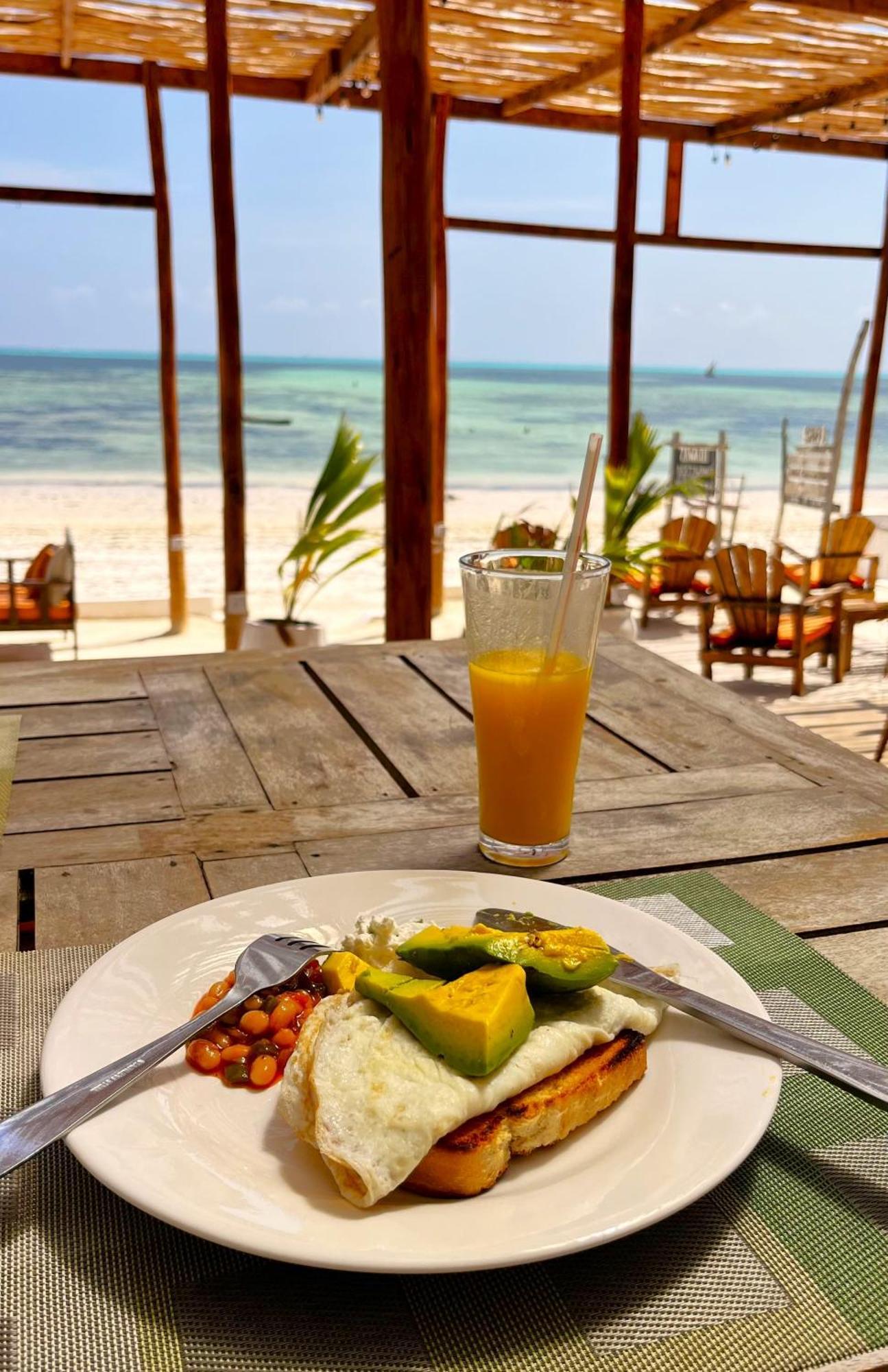 Ha Beach Hotel Zanzibar ジャンビアニ エクステリア 写真